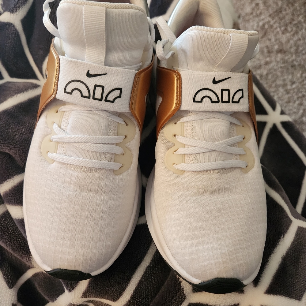 Bella airmax TR 5 All white with gold and silver